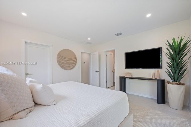 8405 SW 144th St, Palmetto Bay, FL 33158