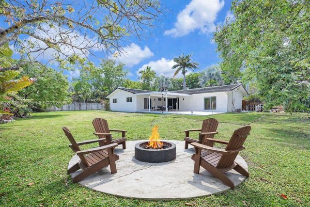 8405 SW 144th St, Palmetto Bay, FL 33158