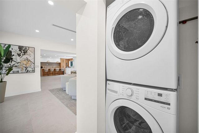 8405 SW 144th St, Palmetto Bay, FL 33158