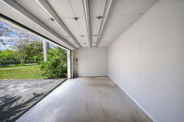 8405 SW 144th St, Palmetto Bay, FL 33158