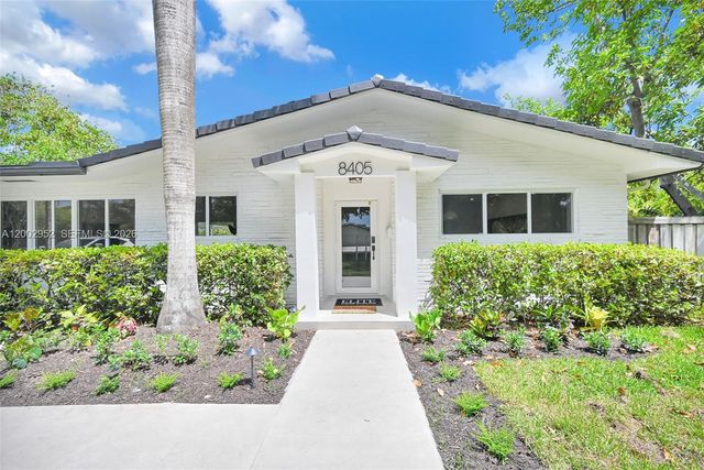 8405 SW 144th St, Palmetto Bay, FL 33158