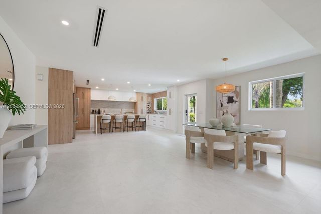 8405 SW 144th St, Palmetto Bay, FL 33158