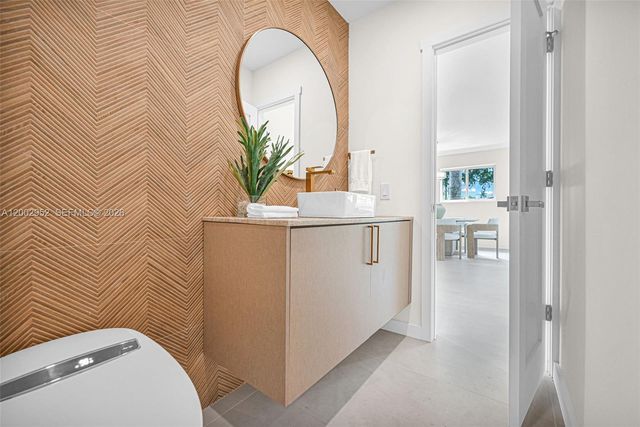 8405 SW 144th St, Palmetto Bay, FL 33158