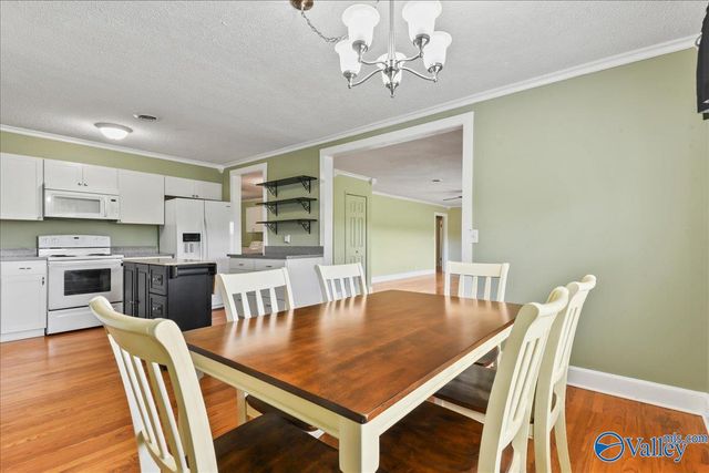 1312 Oneonta Cut-Off Road, Albertville, AL 35950