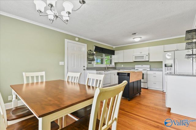 1312 Oneonta Cut-Off Road, Albertville, AL 35950