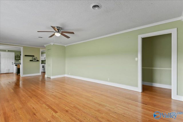 1312 Oneonta Cut-Off Road, Albertville, AL 35950
