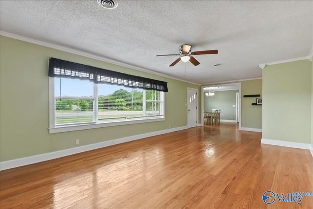 1312 Oneonta Cut-Off Road, Albertville, AL 35950