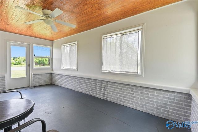 1312 Oneonta Cut-Off Road, Albertville, AL 35950