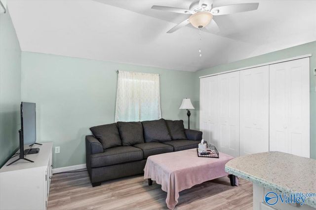 1312 Oneonta Cut-Off Road, Albertville, AL 35950