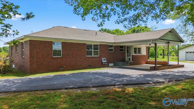 1312 Oneonta Cut-Off Road, Albertville, AL 35950