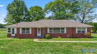 1312 Oneonta Cut-Off Road, Albertville, AL 35950