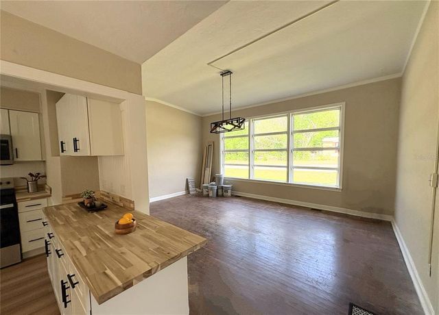 910 NE 11TH AVENUE, Ocala, FL 34470