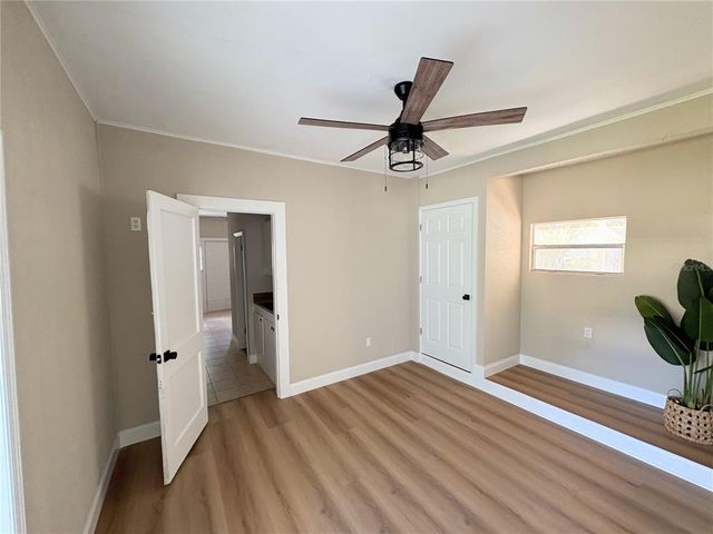 910 NE 11TH AVENUE, Ocala, FL 34470