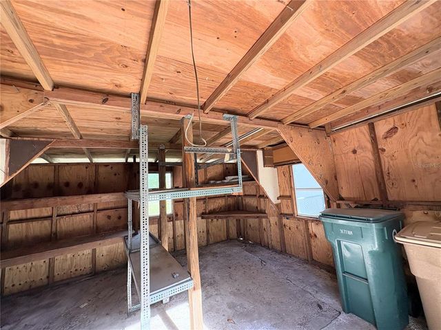 910 NE 11TH AVENUE, Ocala, FL 34470