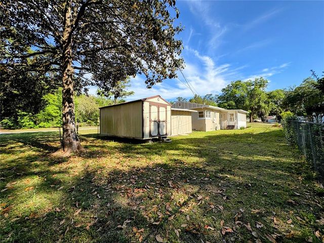 910 NE 11TH AVENUE, Ocala, FL 34470