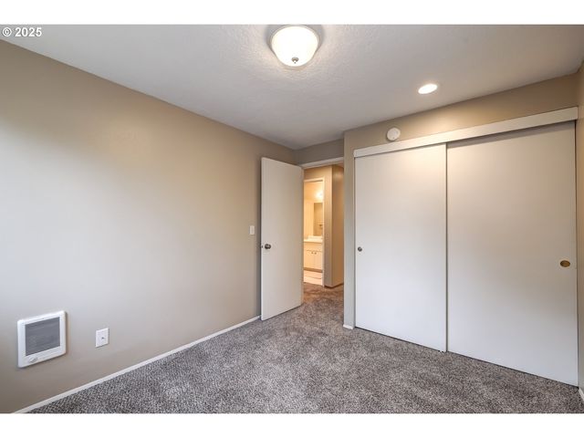 5150 Nw NEAKAHNIE Ave 40, Portland, OR 97229