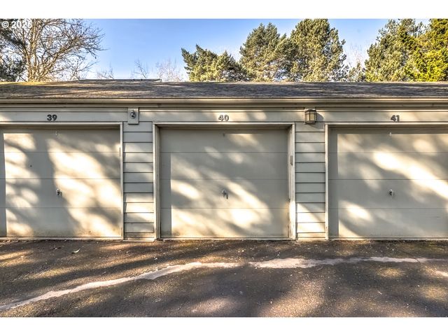 5150 Nw NEAKAHNIE Ave 40, Portland, OR 97229