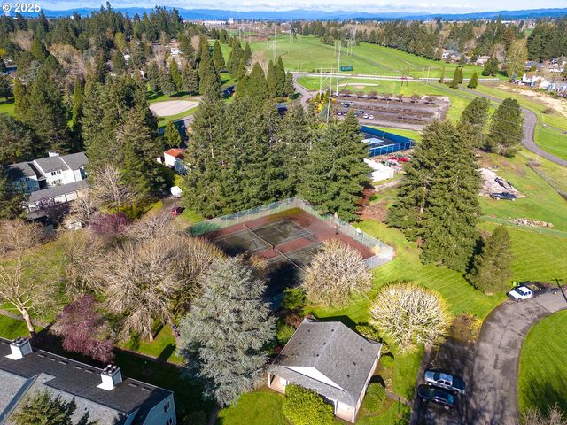 5150 Nw NEAKAHNIE Ave 40, Portland, OR 97229