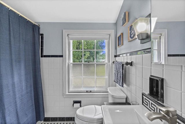 2336 S 67th STREET, West Allis, WI 53219