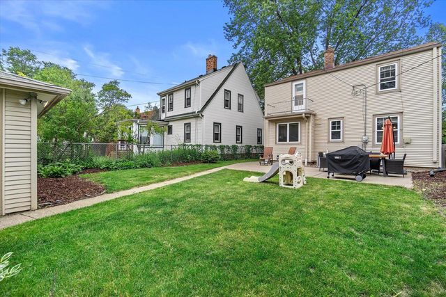 2336 S 67th STREET, West Allis, WI 53219