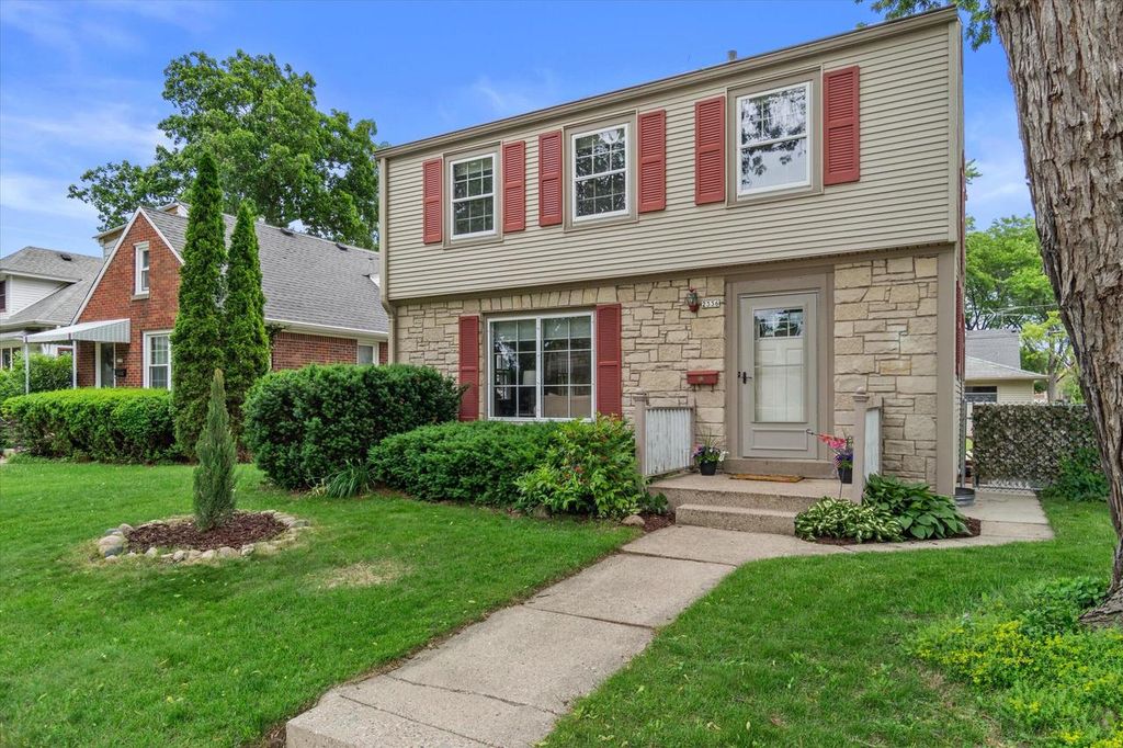 2336 S 67th STREET, West Allis, WI 53219