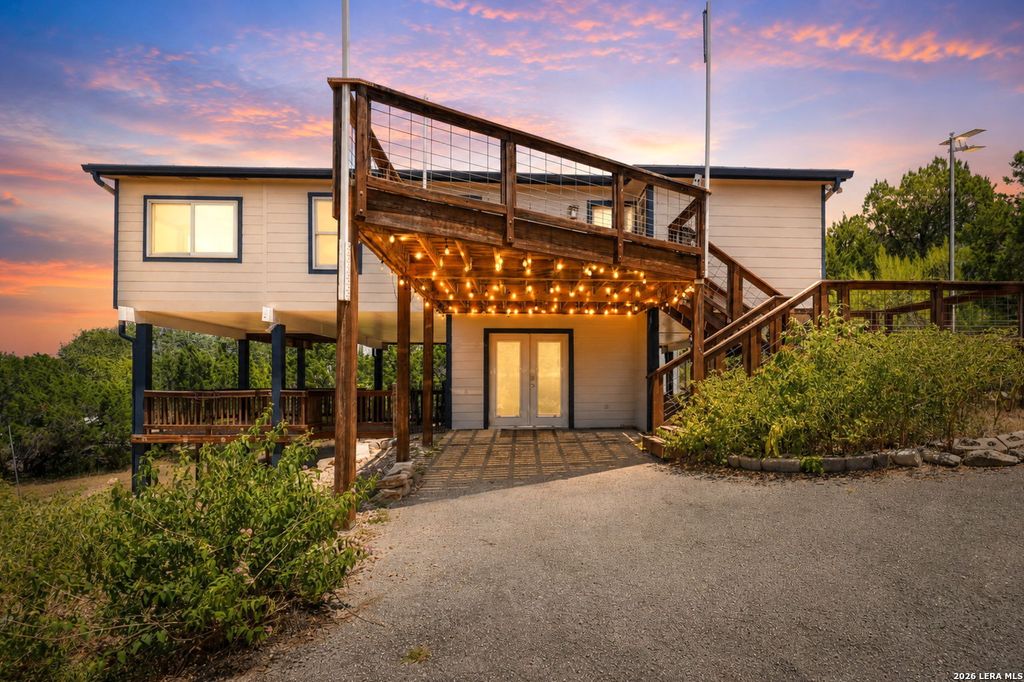 651 COLLEEN DR, Canyon Lake, TX 78133