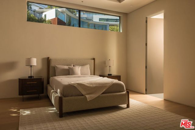 9262 Thrush Way, Los Angeles, CA 90069