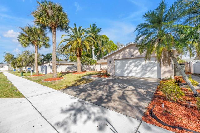10761 125TH AVENUE, Largo, FL 33778