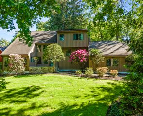 996 Stillwater Road, Stamford, CT 06902