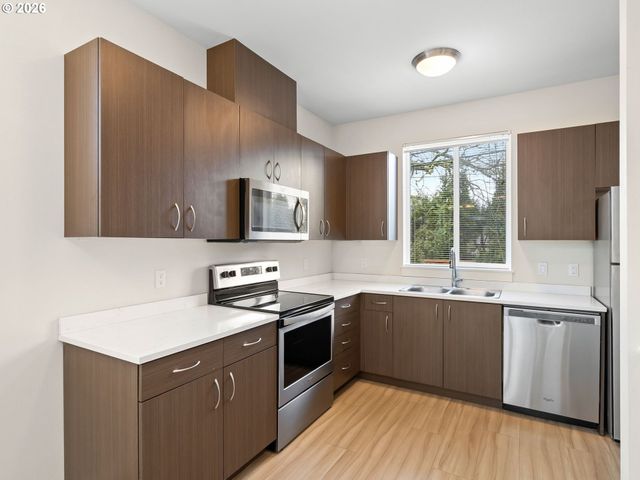 114 Ne 109TH Ave, Portland, OR 97220