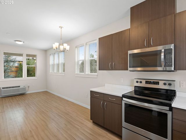 114 Ne 109TH Ave, Portland, OR 97220