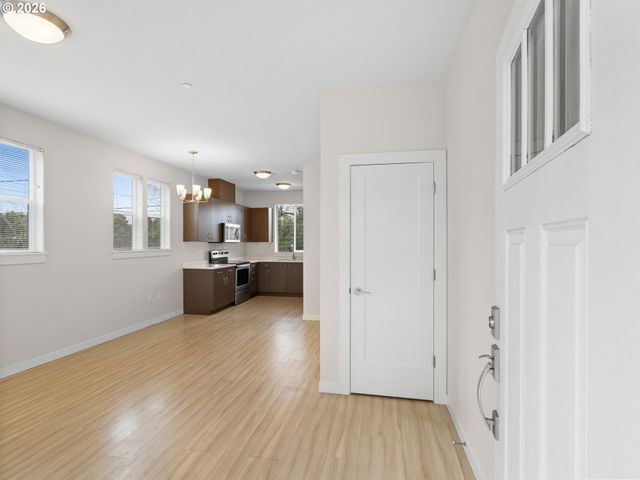 114 Ne 109TH Ave, Portland, OR 97220