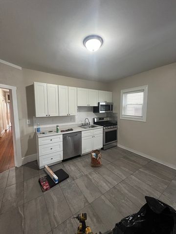 9 Harvard Ave 3, Boston, MA 02121