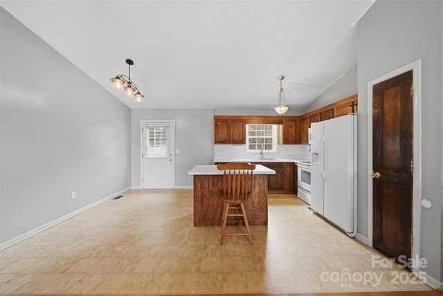 904 Pine Mountain Road, Hudson, NC 28638