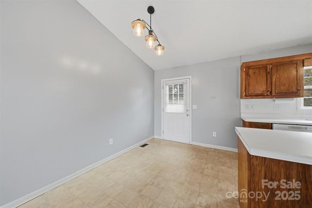 904 Pine Mountain Road, Hudson, NC 28638