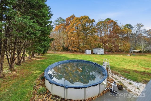 904 Pine Mountain Road, Hudson, NC 28638