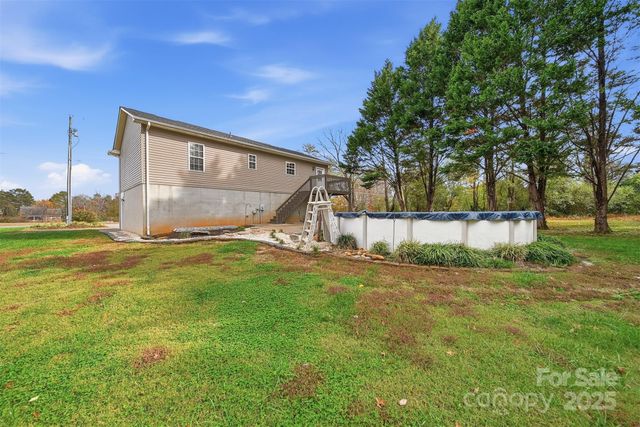 904 Pine Mountain Road, Hudson, NC 28638