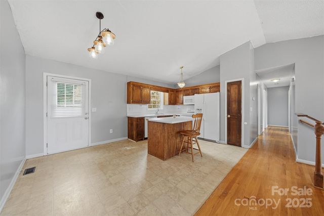 904 Pine Mountain Road, Hudson, NC 28638