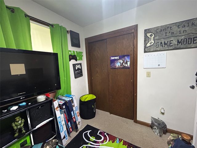 130 E ARLINGTON Road, Erie, PA 16509