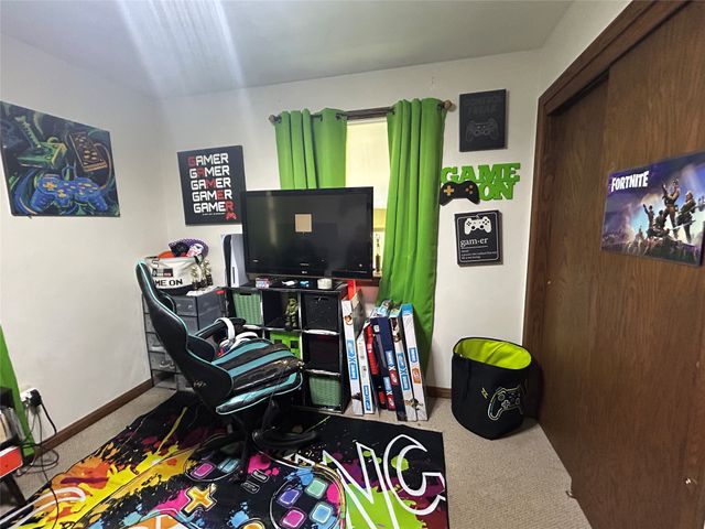 130 E ARLINGTON Road, Erie, PA 16509
