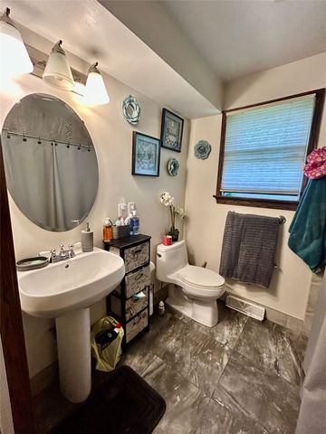 130 E ARLINGTON Road, Erie, PA 16509