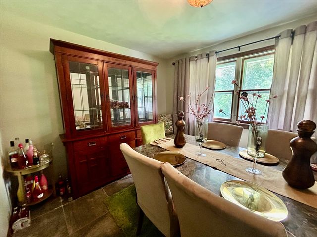 130 E ARLINGTON Road, Erie, PA 16509