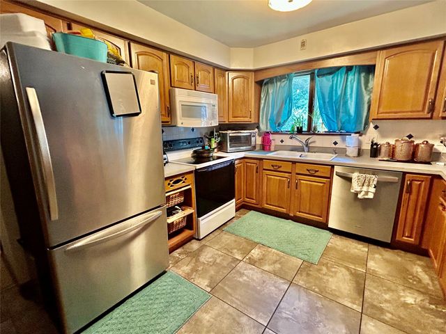 130 E ARLINGTON Road, Erie, PA 16509