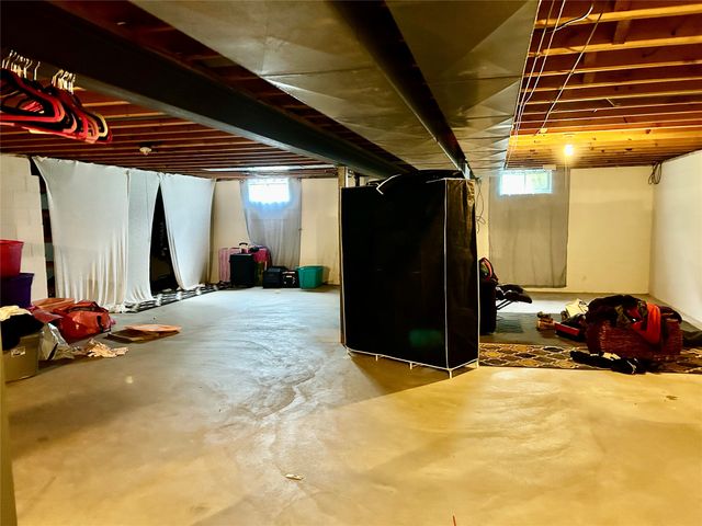 130 E ARLINGTON Road, Erie, PA 16509