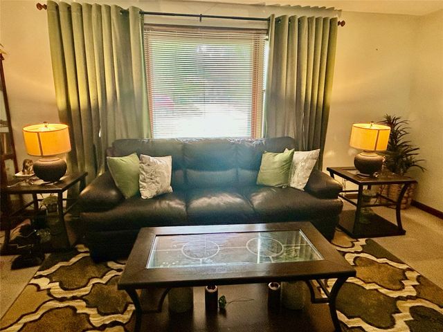 130 E ARLINGTON Road, Erie, PA 16509
