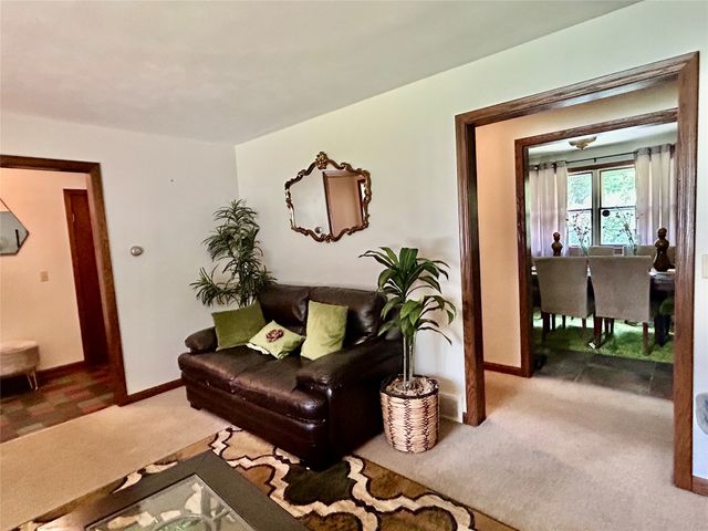 130 E ARLINGTON Road, Erie, PA 16509