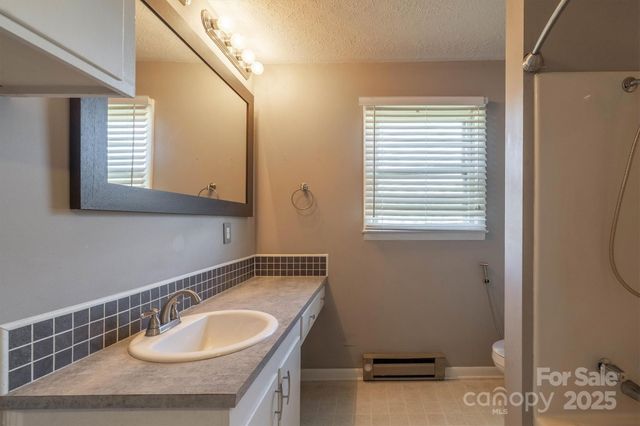 2986 Green Pasture Lane, Valdese, NC 28690