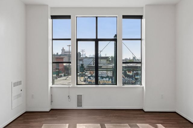 3801 San Pablo Ave 207, Emeryville, CA 94608