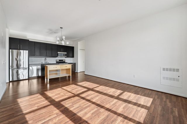 3801 San Pablo Ave 207, Emeryville, CA 94608