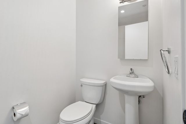 3801 San Pablo Ave 207, Emeryville, CA 94608